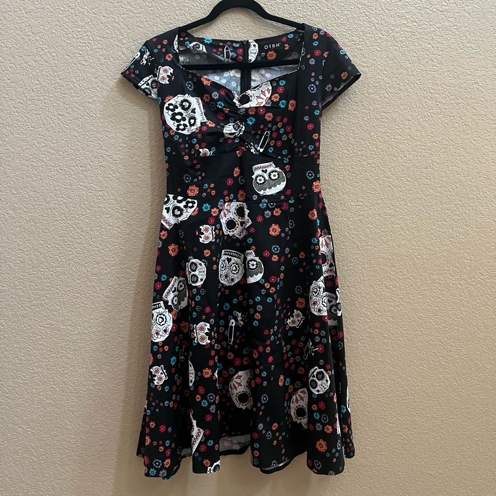 Adorable vintage style sugar skull dress